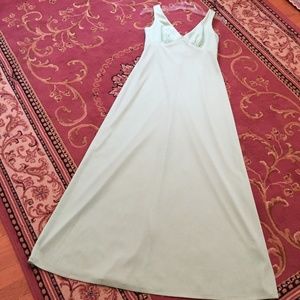 1965 MINT GREEN PROM V NECK AND V BACK LONG GOWN  EMPIRE WAIST sz12